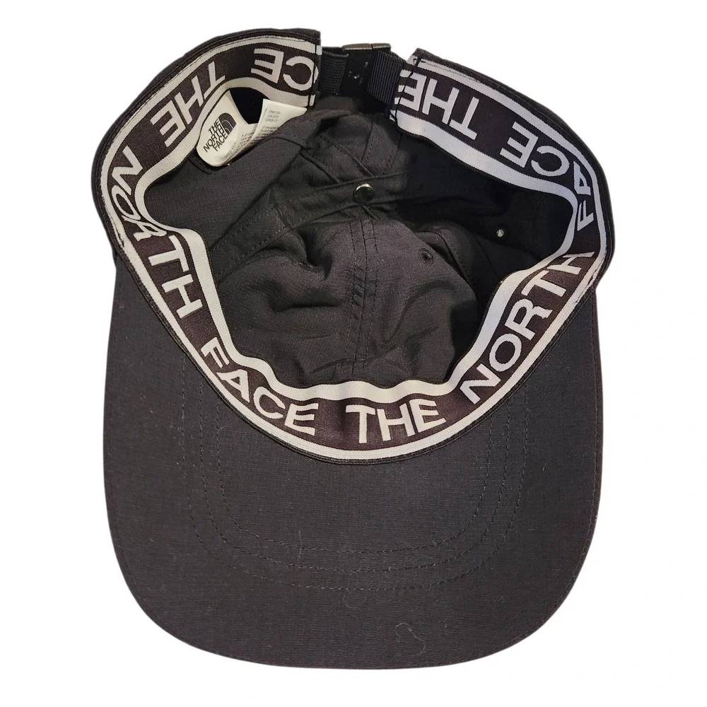 The North‎ Face Black Baseball Cap Logo Unisex Size Small-Medium